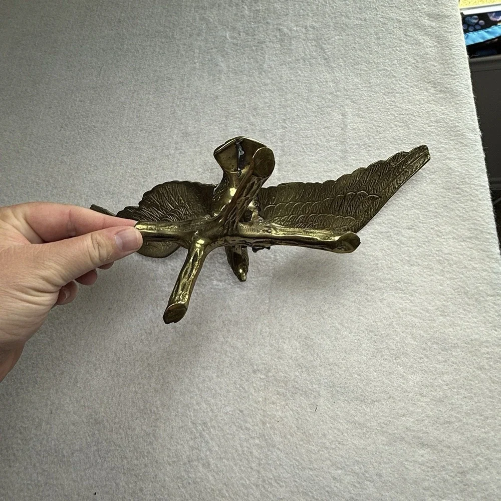 VINTAGE LARGE BRASS EAGLE‎ PERCHED ON A BRANCH STATUE 18